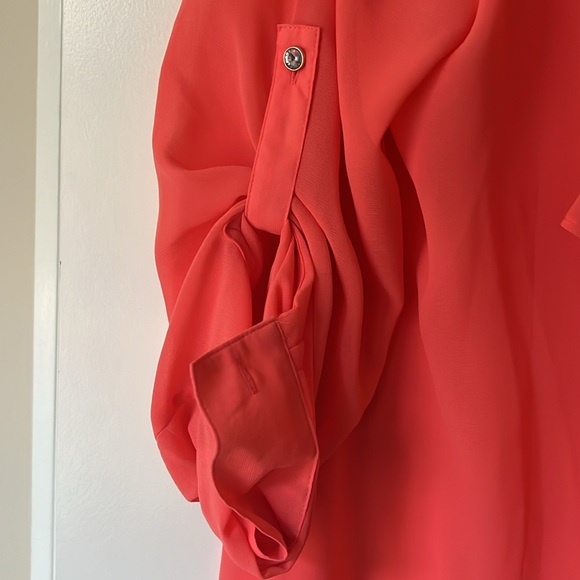 Coral, sheer blouse by Jennifer Lopez, size L.  Like new condition - Picture 3 of 5